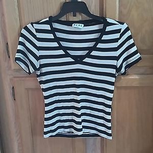 BCBG Paris Sz M Black+White Striped V-Neck Tee